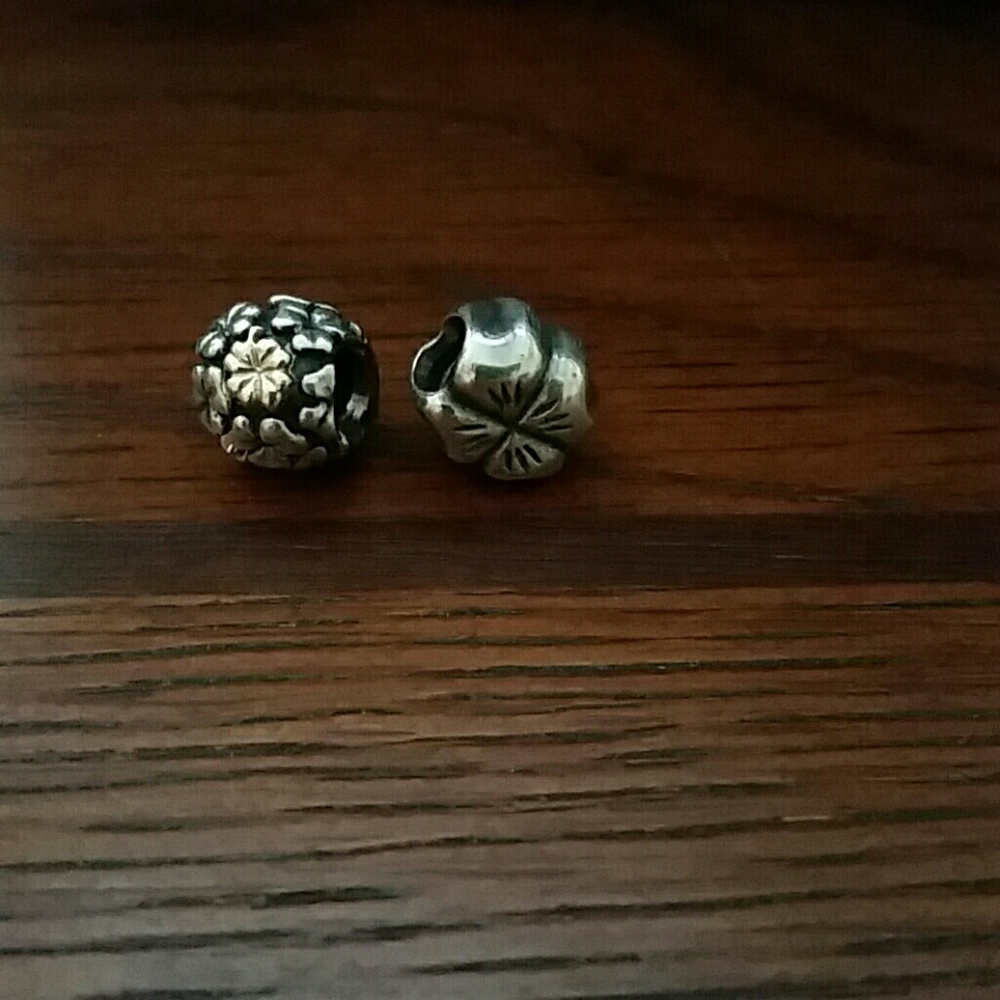 Pandora 4 Leaf Clover Charm Set